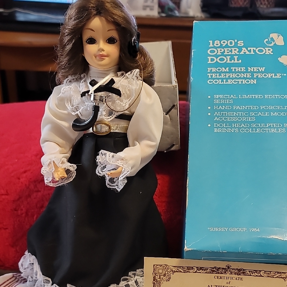 1890's Bell System Operators Doll The Surrey Group Brown Eyed Brunnette 1984